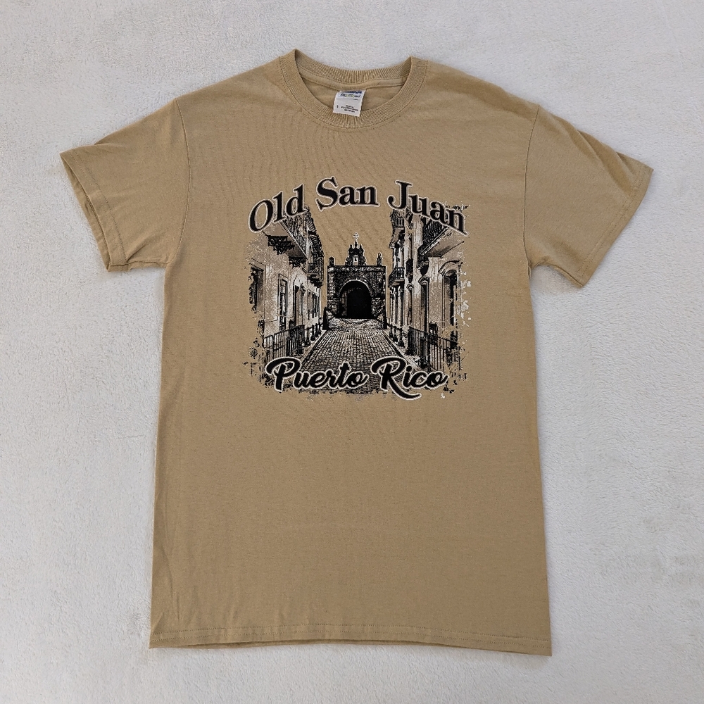 PUERTO RICO Old San Juan Capilla T SHIRT SIZE Small Cream Short Sleeve Tee